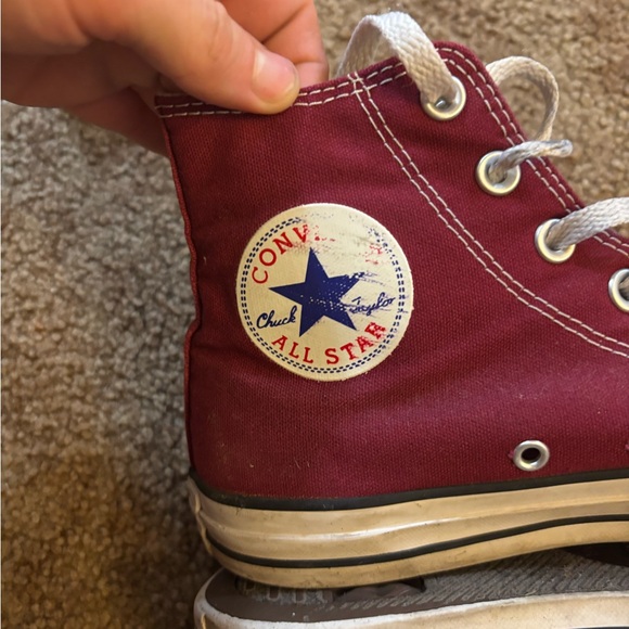 Maroon high top converse - Picture 2 of 4